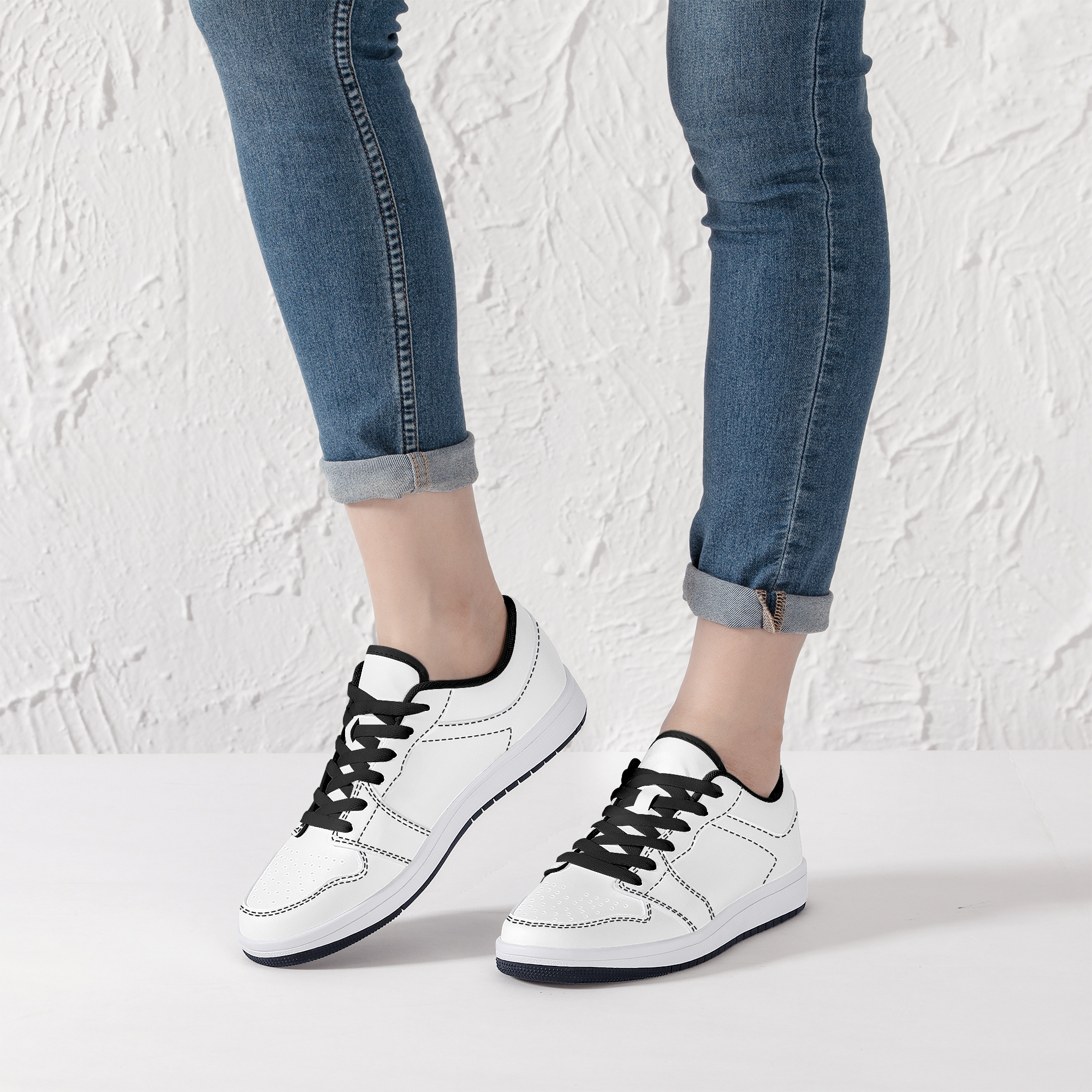Low-Top Leather Sneakers - White/Black